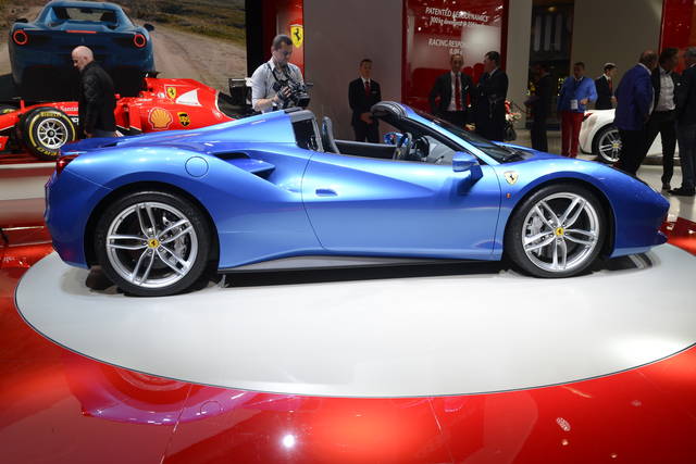 47_Ferrari_488_Spider