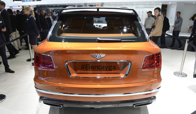 13_Bentley_Bentayga