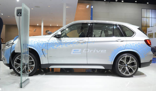 27_BMW_X5_xDrive40e