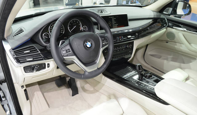 28_BMW_X5_xDrive40e