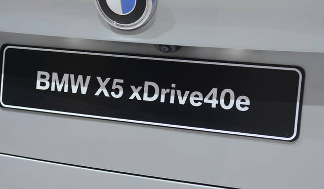 29_BMW_X5_xDrive40e