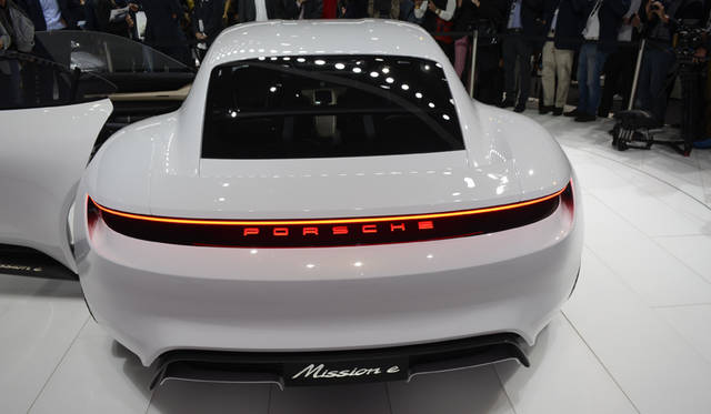 34_Porsche_Mission_E