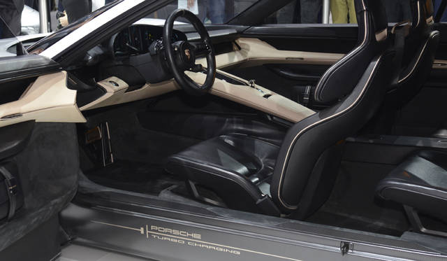36_Porsche_Mission_E