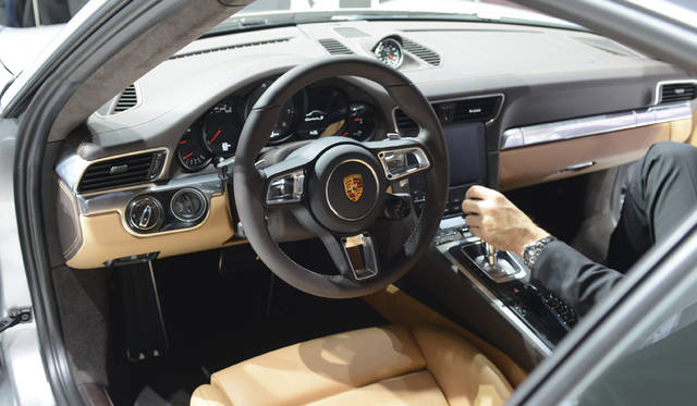 40_Porsche_911_carrera_S
