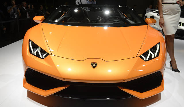 44_Lamborghini_Huracan_Spider