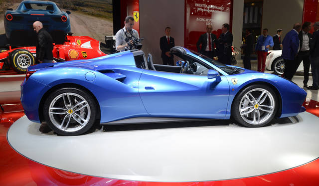 47_Ferrari_488_Spider