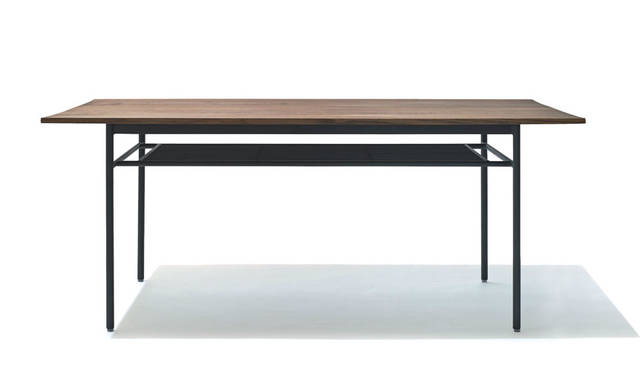 「SLOW HOUSE（スローハウス）二子玉川」　「Stiro2 Dining Table」　黒く塗装されたスチールフレームと、2cm厚のオーク材の天板のみで構成された、質朴なデザインの“Stiro2”テーブル。シンプルな構造ながら、他に類を見ない存在感がある。20万5200円（サイズ｜約W180×D80×H72cm）