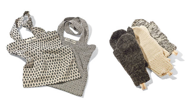 「SLOW HOUSE（スローハウス）二子玉川」　左、「TORI MURPHY マーケットバッグ」　世界中にファンをもつイギリスのテキスタイルブランド「トリ・マーフィー」の布を贅沢に使ったマーケットバッグ。特徴的なパターンは、ファッションのアクセントとしても注目。全6種。各7560円<br>右、「ウールグローブ」　ボリューム感のあるウールをふんだんに使い、ワルシャワのニット職人が丁寧に手で織ってつくったグローブ。ややオーバーサイズなども魅力。各5400円