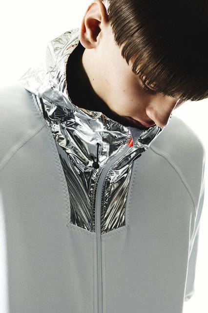 <strong>adidas｜アディダス</strong><br />「adidas by kolor（アディダス バイ カラー）」2015-16年秋冬コレクション　