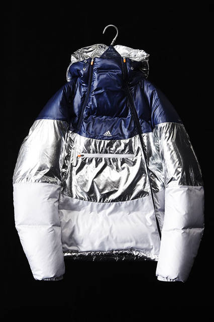 <strong>adidas｜アディダス</strong><br />「adidas by kolor（アディダス バイ カラー）」2015-16年秋冬コレクション　「DOWN JKT」7万5060円