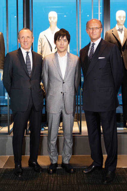 ジルド・ゼニア＜写真左＞、建築家 重松象平＜写真中＞、パオロ・ゼニア＜写真右＞