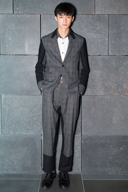 モデル 海老原拓弥