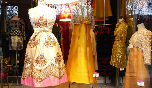 <strong>HENRI GIRAUD｜アンリ・ジロー</strong><br />パリのパレ・ロワイヤルにあるオートクチュールのヴィンテージショップ「Didier Ludot」