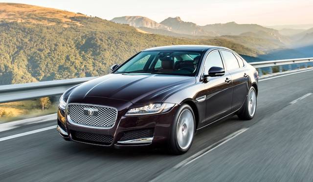 XF ポートフォリオは、XF Rスポーツとおなじく、最高出力340ps、最大トルク450Nmを発揮する3.0V6スーパーチャージドを搭載