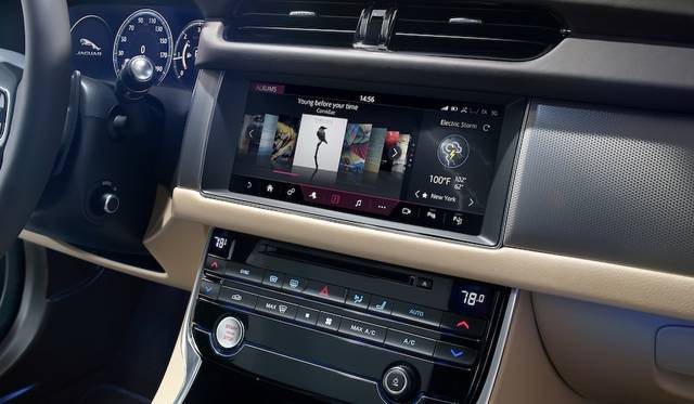 10.2インチ静電式タッチスクリーンの「InControl Touch Pro」は、スマートフォンのような操作が可能