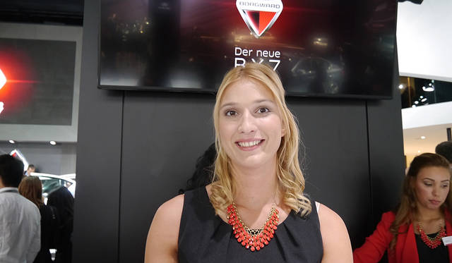 1920年から60年代の初めまで存在したドイツの自動車メーカー、ボルクワルトが中国資本で復活。PHVのSUVを展示していたけれど、このように明るい雰囲気。