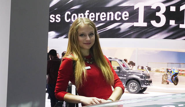 スマートも若々しいイメージのコンパニオンが勢揃い。