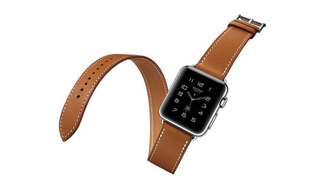 <strong>ドゥブルトゥール</strong><br />ケース｜ステンレススチール<br />直径｜38mm<br />ムーブメント｜クォーツ<br />機能｜心拍センサー、加速度センサー、ジャイロスコープなど<br />ストラップ｜フォーヴ色のヴォー・バレニア、エタン、カピュシーヌ、ブルー・ジーン色のヴォー・スウィフト<br />防水｜IPX7<br />バッテリー｜最大18時間<br />価格｜17万640円