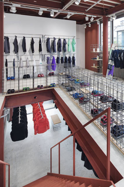 <strong>DESCENTE｜デサント</strong><br />「DESCENTE BLANC（デサント ブラン）」代官山店