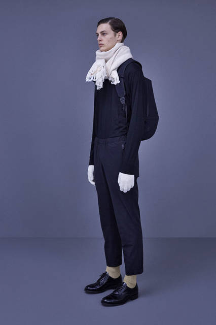 <strong>DESCENTE｜デサント</strong><br />「DESCENTE BLANC（デサント ブラン）」新ライン「DESCENTE PAUSE（デサント ポーズ）」 2015-16年秋冬コレクション