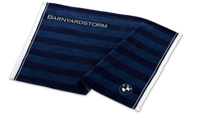 BMWのディーラーで試乗記念品として用意さえっる、コラボレーション ブランケット