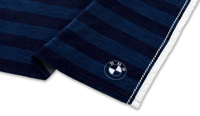 BMWのディーラーで試乗記念品として用意さえっる、コラボレーション ブランケット