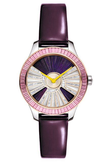 <strong>ディオールⅧ　グランバル オンヴォル No.11</strong><br />ケース｜ホワイトゴールド<br />直径｜36㎜<br />ムーブメント｜自動巻き<br />パワーリザーブ｜42時間<br />防水｜30m<br />ストラップ｜パープルメタリックレザー＋ブラックサテン<br />価格｜2084万4000円<br />