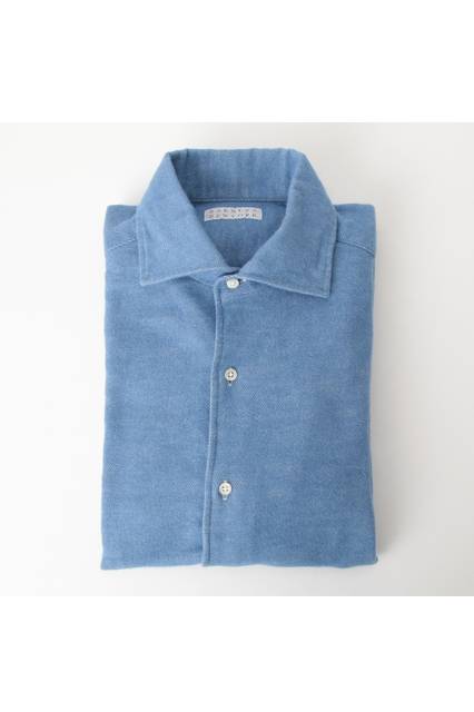 シャツ　2万520円