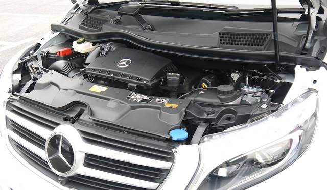 クリーン技術BlueTECを搭載した2.2リッターディーゼルエンジンは日本専用に開発されたもの