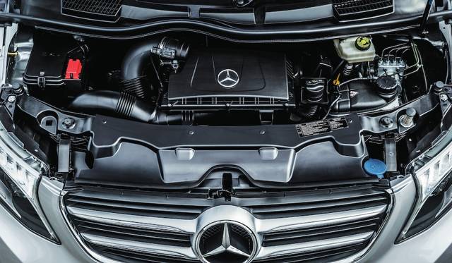 クリーン技術BlueTECを搭載した2.2リッターディーゼルエンジンは日本専用に開発されたもの