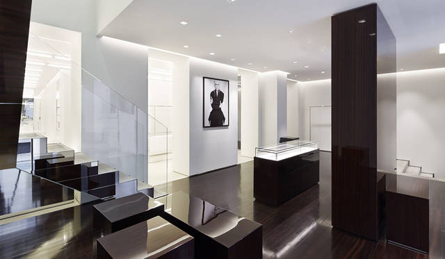 <strong>GIVENCHY｜ジバンシィ</strong><br />フラッグシップ「GIVENCHY SANT' ANDREA」