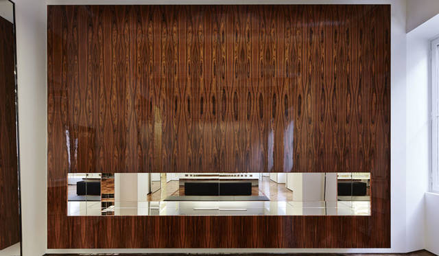 <strong>GIVENCHY｜ジバンシィ</strong><br />フラッグシップ「GIVENCHY SANT' ANDREA」