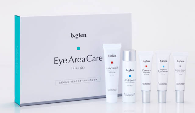 <strong>目元ケア トライアルセット　1944円</strong><br />効果実感をともなって、目元の時間を巻き戻す。クレイウォッシュ (15g) / 10-YBローション (20mL) / Cセラム (5mL) / トータルリペア アイセラム (5g) / QuSomeモイスチャーリッチクリーム (7g)