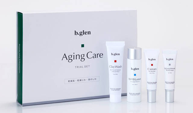 <strong>乾燥・保湿ケア トライアルセット　1944円</strong><br />乾きの深部まで速攻浸透し、保湿ケアの積み重ねでうるおいの頂点へ。クレイウォッシュ (15g) / 10-YBローション (20mL) / Cセラム (5mL) / QuSomeレチノA(5g) / QuSomeモイスチャーリッチクリーム (7g)