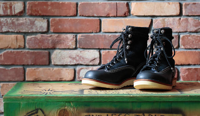 <strong>CHROME HEARTS｜クロムハーツ</strong><br />「CHROME HEARTS×WESCO BOOTS Custom Order Show」　オーダー参考価格「ブーツ」73万80円（写真はオーダーの一例）　