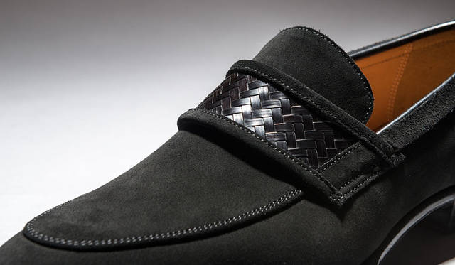 <strong>ISETAN MEN’S｜イセタンメンズ</strong><br />伊勢丹新宿店メンズ館＝紳士靴「JAPAN SENSES（ジャパン センスィズ）」　「大塚製靴×公長齋小菅（こうちょうさいこすが）」ローファー　8万3200円