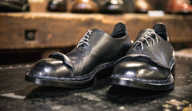 <strong>ISETAN MEN’S｜イセタンメンズ</strong><br />「JAPAN靴博2015」に出展する「Nao Yokoo Arts & Artisan」モデル「NY-BR3」（サイズ26cm）（価格未定）