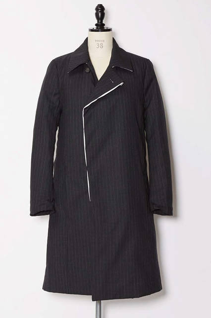 <strong>CHUNGKAWAI｜チャンカワイ</strong><br />2015-16年秋冬コレクション　コート6万480円
