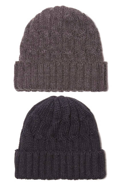 <strong>CHUNGKAWAI｜チャンカワイ</strong><br />2015-16年秋冬コレクション　ニットキャップ各1万368円