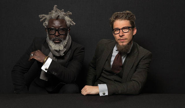 <strong>BARNEYS NEW YORK｜バーニーズ　ニューヨーク</strong><br />「NORWEGIAN RAIN（ノルウェージャン レイン）」　左／T/MICHAEL（T-マイケル）、右／Alexsander Helle（アレクサンダー・ヘレ）