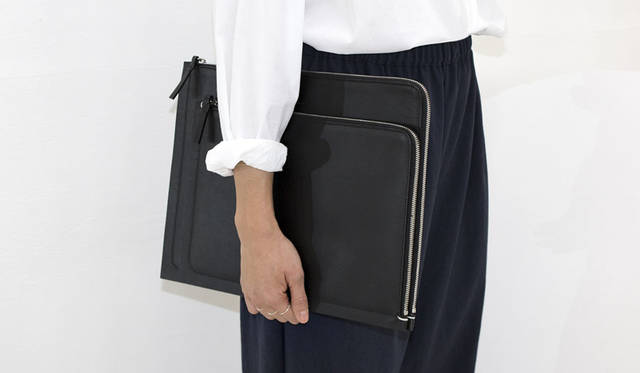 メンズコレクション　Macbook Air Sleeve 13inch 4万8600円、11inch 4万4280円