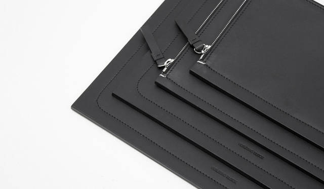 メンズコレクション　Macbook Air Sleeve 13inch 4万8600円、11inch 4万4280円、ipad Air Sleeve 3万5640円、ipad Mini Sleeve 3万4020円