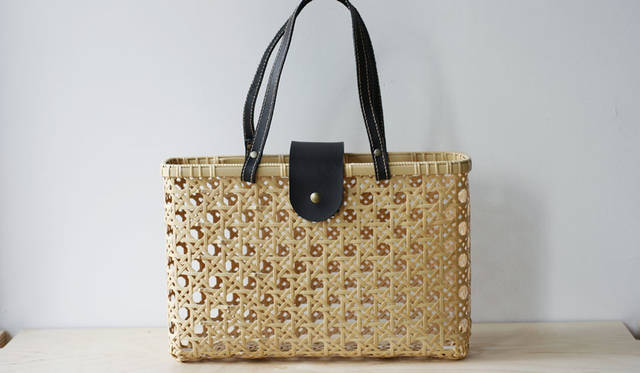 芝田麻衣子「八つ目バッグA4」