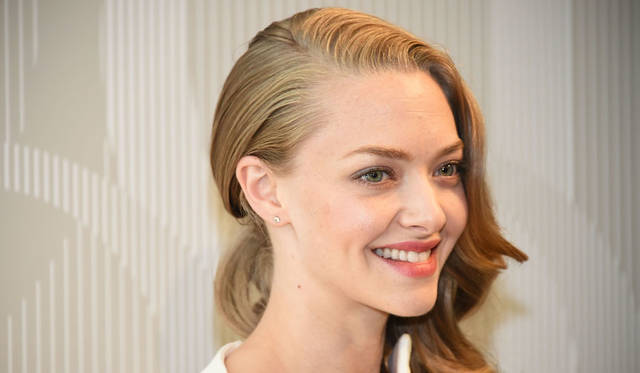 <strong>SHISEIDO｜資生堂</strong><br />「clé de peau BEAUTÉ（クレ・ド・ポー ボーテ）」 「2016年新製品発表会」に登場したブランドミューズ、米女優のアマンダ・サイフリッド