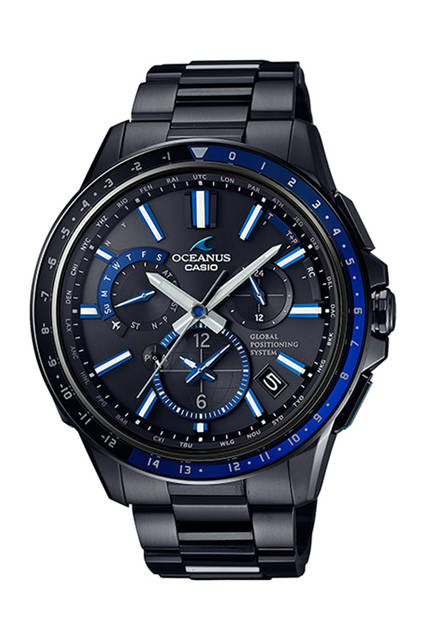 <strong>オシアナスOCW-G1100B-1AJF</strong><br />ケース｜チタン（DLC加工）<br />直径｜46.1mm<br />厚さ｜15.1mm<br />ムーブメント｜クォーツ、タフソーラー（ソーラー充電システム）、パワーセービング機能付き<br />機能｜GPS電波（時刻自動受信。位置は手動受信）、電波受信機能：自動受信（最大6回／日） （中国電波は最大5回／日）／手動受信、ワールドタイム：世界27都市（40タイムゾーン、サマータイム自動設定機能付き）＋ UTC（協定世界時）の時刻表示、都市入替機能、ストップウォッチ（1/1秒、24時間計）、針位置自動補正機能、機内モード、日付・曜日表示、フルオートカレンダー、バッテリー充電警告機能<br />ブレスレット｜チタンチタン（DLC加工）<br />防水｜10気圧<br />価格｜28万800円