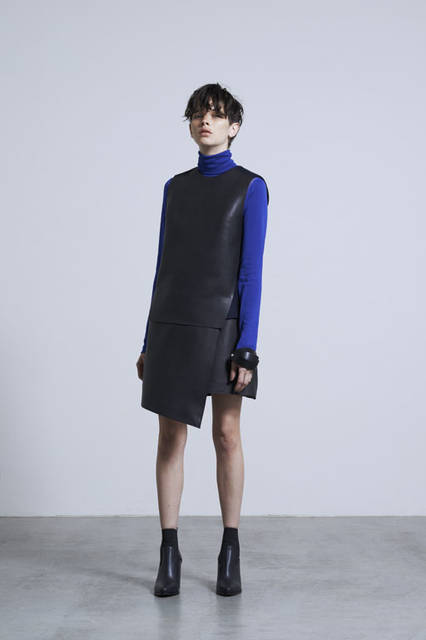 <strong>JOHN LAWRENCE SULLIVAN｜ジョン ローレンス サリバン</strong><br />2015-16年秋冬ウィメンズコレクション