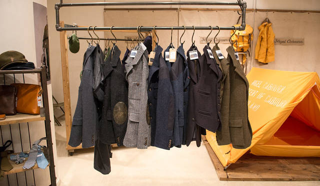 <strong>Nigel Cabourn｜ナイジェル・ケーボン</strong><br />2015-16年秋冬コレクション「THE TRANS-ANTARCTIC EXPEDITION & ROYAL AIRFORCE」展示会場にて