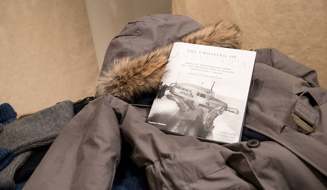 <strong>Nigel Cabourn｜ナイジェル・ケーボン</strong><br />2015-16年秋冬コレクション「THE TRANS-ANTARCTIC EXPEDITION & ROYAL AIRFORCE」展示会場にて
