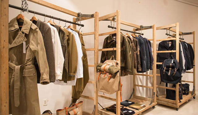 <strong>Nigel Cabourn｜ナイジェル・ケーボン</strong><br />2015-16年秋冬コレクション「THE TRANS-ANTARCTIC EXPEDITION & ROYAL AIRFORCE」展示会場にて