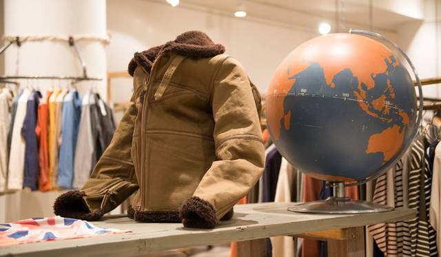 <strong>Nigel Cabourn｜ナイジェル・ケーボン</strong><br />2015-16年秋冬コレクション展示会場にて　